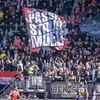 Ergernis om provocerende AZ-supporters: "Je hoort ze niet en vertrekken in de 90e minuut"