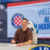 Van Hoorenbeeck gepresenteerd bij Hajduk Split: "Ben klaar voor de nieuwe uitdaging"