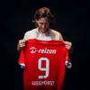 Weghorst vervult jongensdroom met overstap naar FC Twente: "Dat gun ik jullie allemaal"