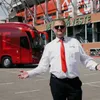 Eerste beelden binnenkant nieuwe spelersbus FC Twente: Fraaie details en luxe worden getoond