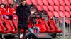 Schmidt niet blij na afloop van PSV - Ajax: 'Ik weet dat de bal uit was'