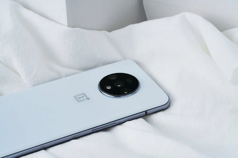 OnePlus 7T White color edition unveiled in China