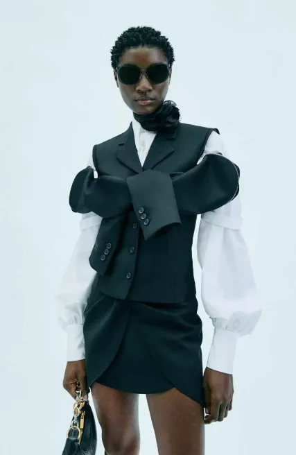 Off-White brengt ode aan Michael Jordan met opvallende nieuwe collectie