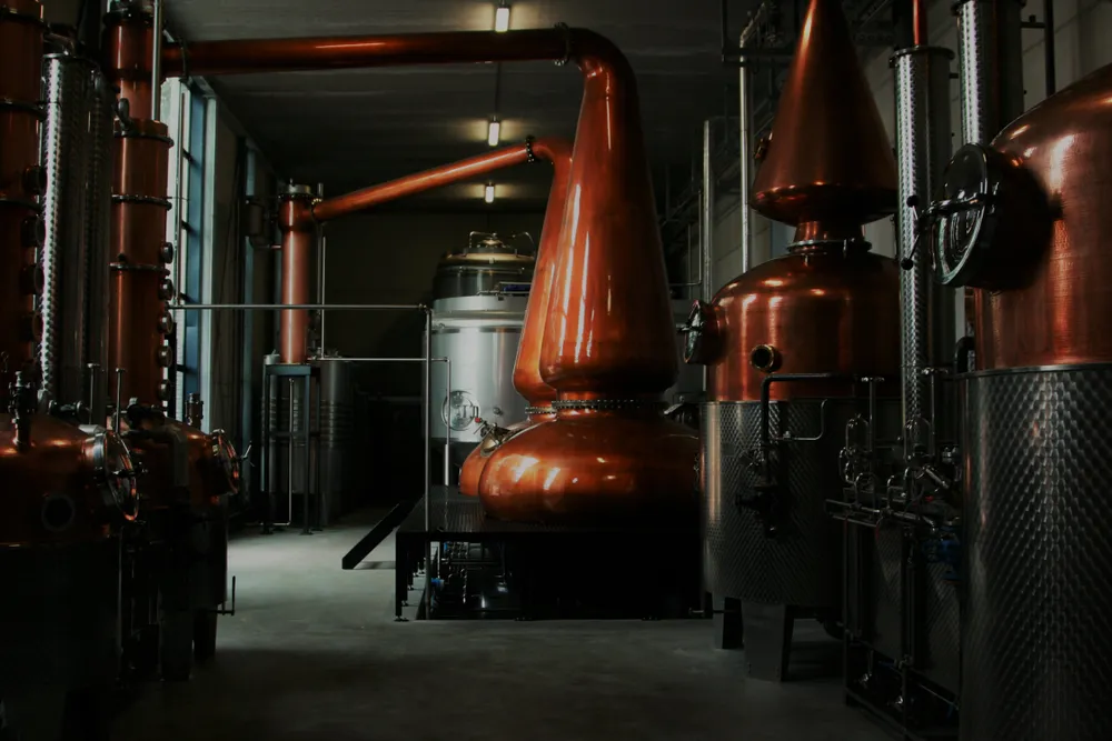 De indrukwekkende ketels van Zuidam Distillers