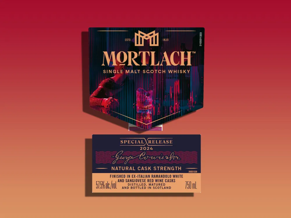 Het label van de Mortlach NAS Special Release 2024 whisky