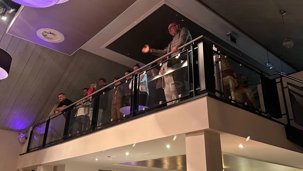 <i>Familie, vrienden en collega's van Van de Blaak</i>