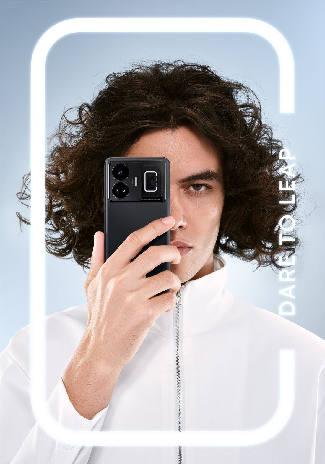 opvoeder Souvenir verdrievoudigen Realme GT3 officieel: telefoon met op één na snelste oplader ooit