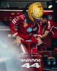 Communicatie tussen Hamilton en Ferrari gaat nog stroef: "We moeten een betere manier vinden om te communiceren"