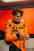 Oscar Piastri verlengt contract bij McLaren met meerjarige deal