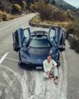 Zien: George Russell voegt droomauto van $ 2,5 miljoen aan zijn autocollectie toe