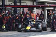 Max Verstappen verontschuldigde zich meteen na de race al bij zijn team voor incident met Russell