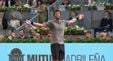 WATCH: Monfils plays alone against 9 people at Roland Garros
