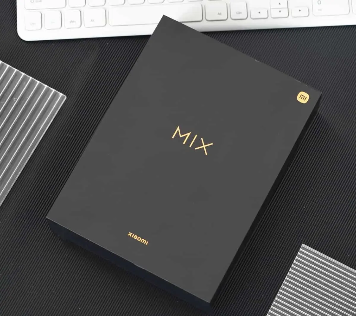 Another MIX flagship appear online - Xiaomi Mi MIX 5 or MIX Fold 2? `