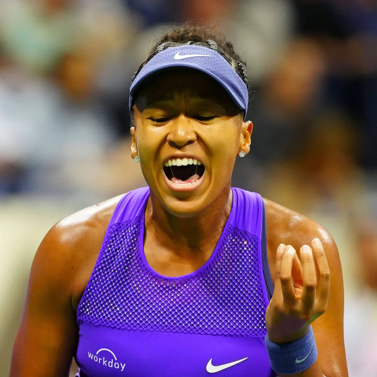Naomi Osaka rallies in epic comeback win over Leylah Fernandez at