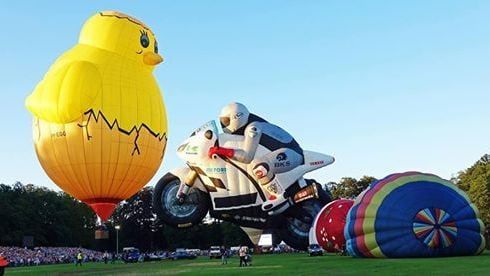 Ballonfiësta Barneveld kleurt vier avonden lang het luchtruim boven de Veluwe