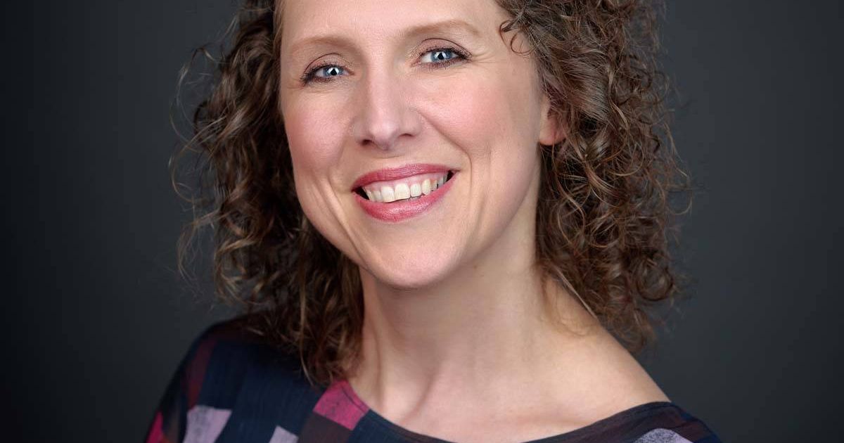 Linda Matijsen Wins Public Prize for Book Three Souls, Three Stories