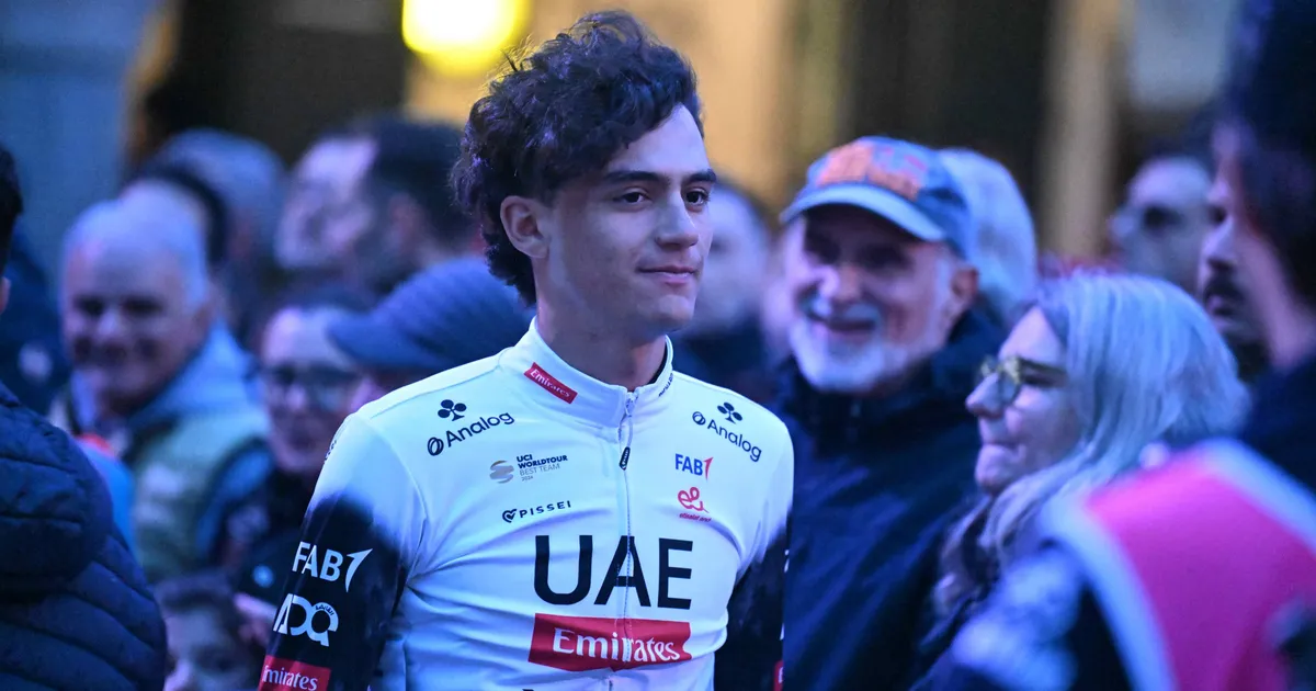 El duro testimonio de Isaac del Toro en la Itzulia: "Apenas puedo moverme.  Tengo que dormir en..."