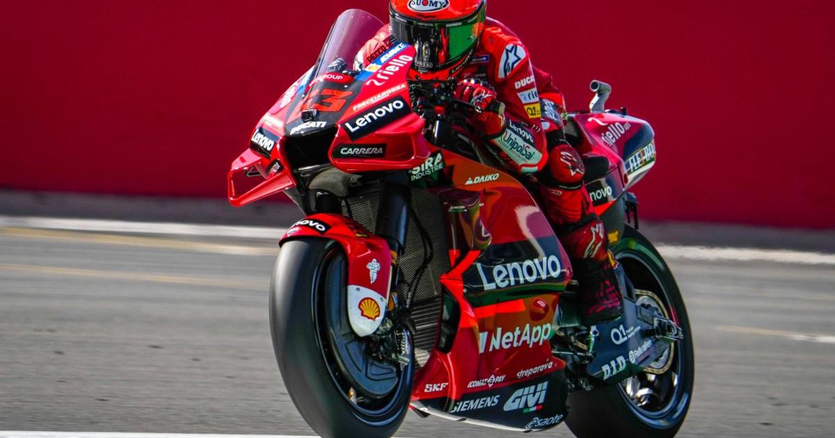 MotoGP Silverstone: Pecco Bagnaia in trionfo, ma che Vinales!