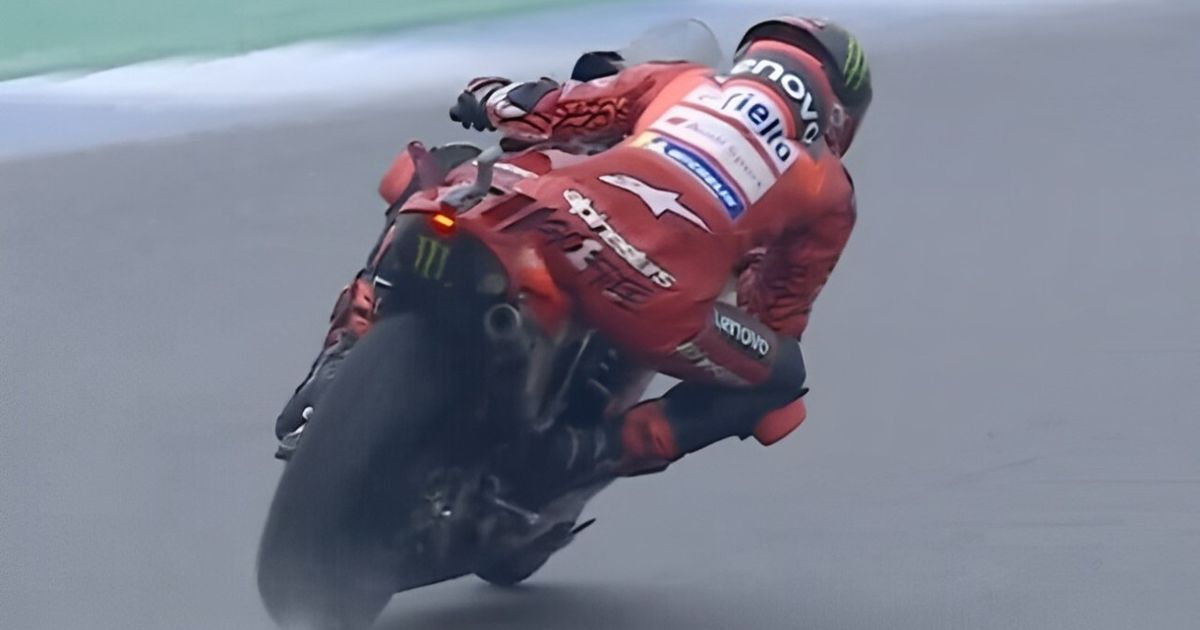 MotoGP GP Thailandia: Bagnaia naviga sicuro, duello vivo con Martin