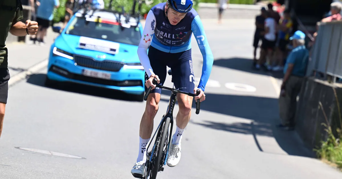 Chris Froome escapes serious head injuries but suffers “pneumothorax, five broken ribs, and a lumbar vertebrae fracture” in training crash