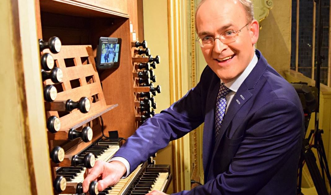 Zuidwoldiger Zangavond met organist Harm Hoeve en groep Urker Zangers