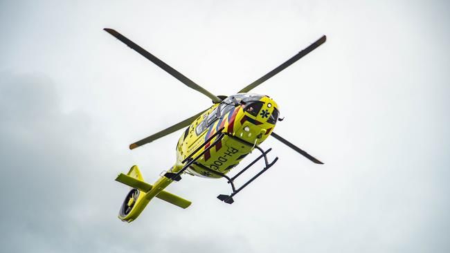 N34 afgesloten vanwege ernstig ongeval met motorrijder: traumahelikopter ook ter plaatse