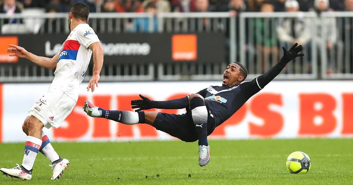 OL : Un penalty inexistant pour Bordeaux, Aulas « pleure de rage »