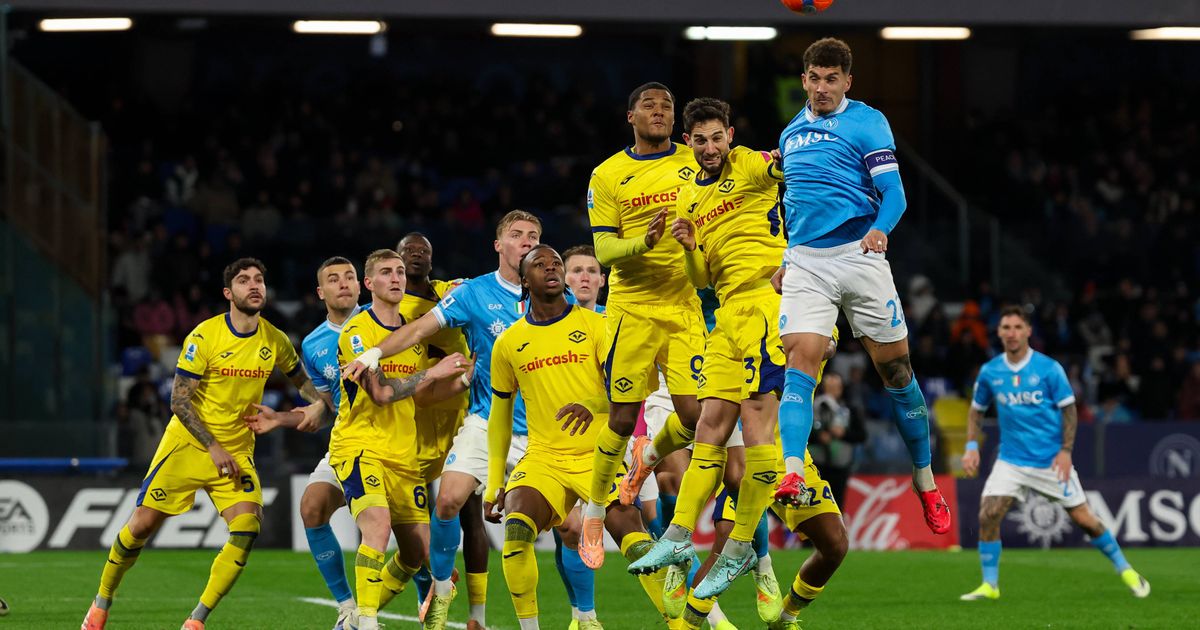 Ita : Naples rate la tête mais évite une humiliation