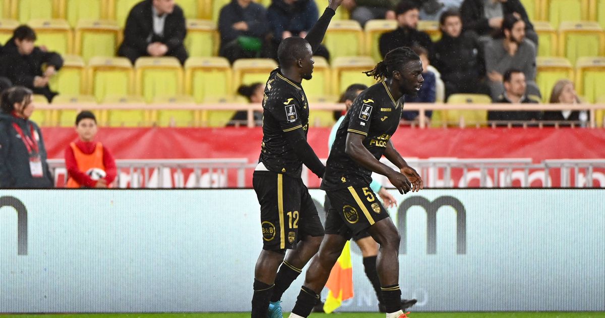 L1 : Lorient enfonce un faible Monaco