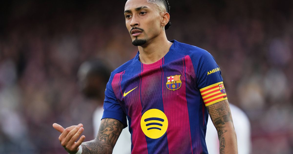 Raphinha to PSG? Luis Enrique Pushes for Barcelona Star Transfer | Foot01