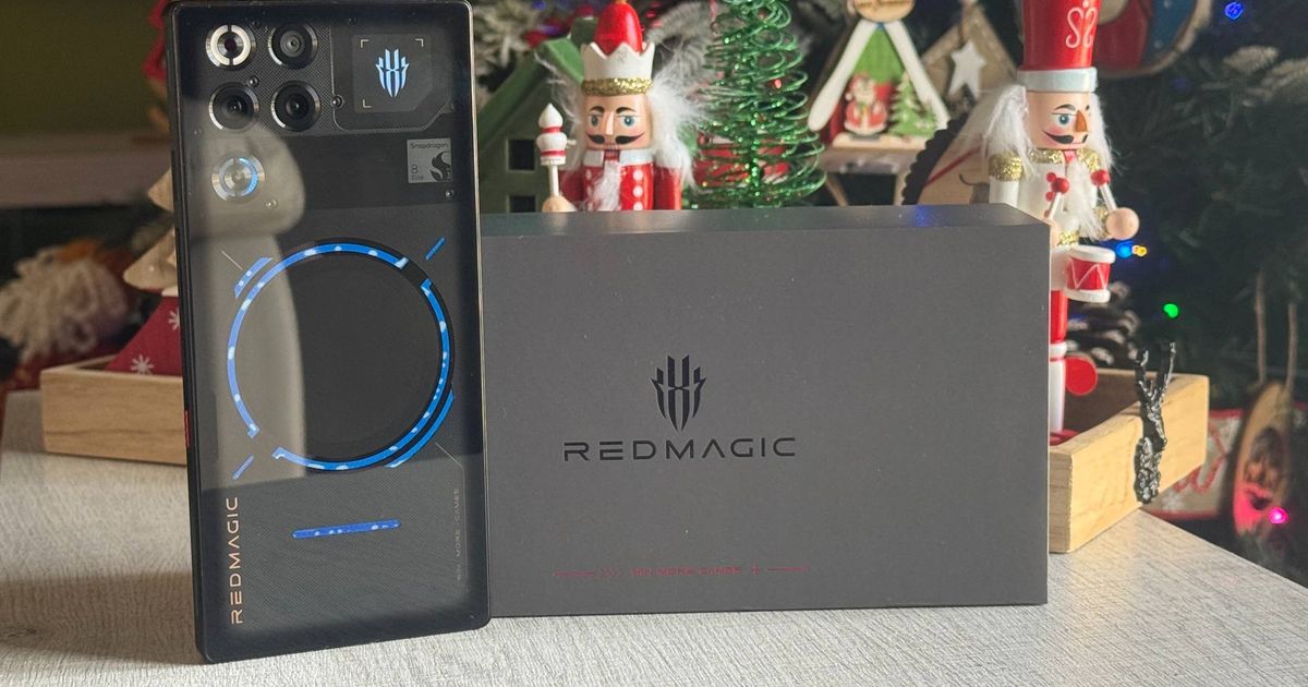 The REDMAGIC 11 Pro Review: Is This the End of Gaming Laptops?