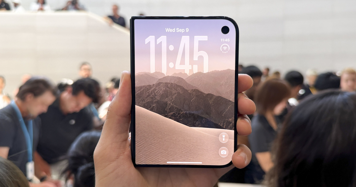 iPhone Duo Teardown Reveals Easy USB-C Repairs but a Major Foldable ...