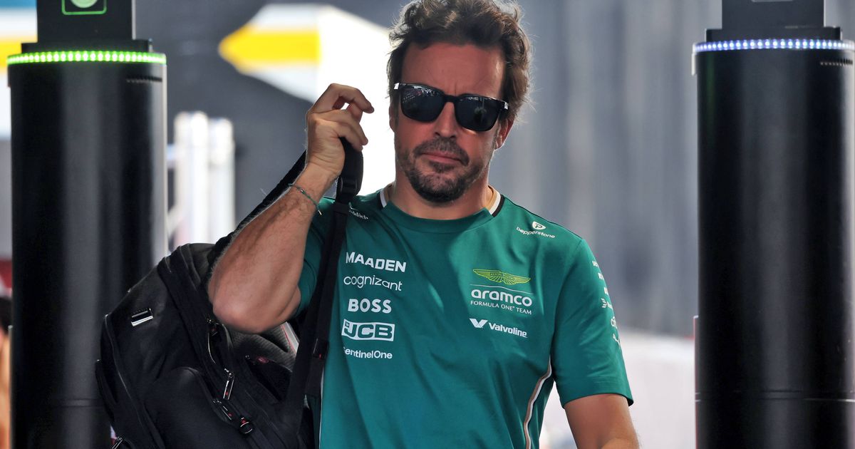 アロンソ、米国GPスプリントの悲劇にもユーモアを忘れず、不運な幕切れを語る