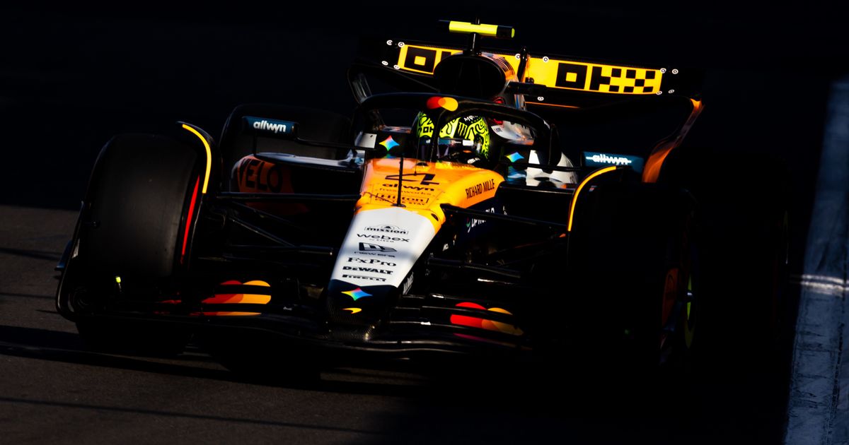 F1のレジェンド、ブルース・マクラーレンの墓がニュージーランドで破壊される 金色のペンキとミニカーが発見される