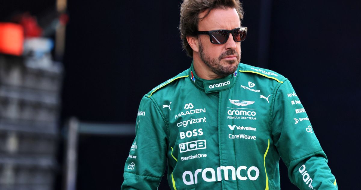 Ocon loda la 'leggenda' Alonso dopo la battaglia ad Abu Dhabi: "La sua intelligenza di gara è incredibile"