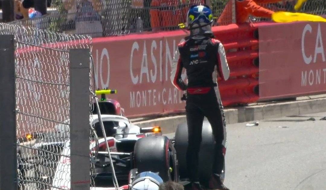 Bearman crash brings out red flag in closing stages of Monaco FP3