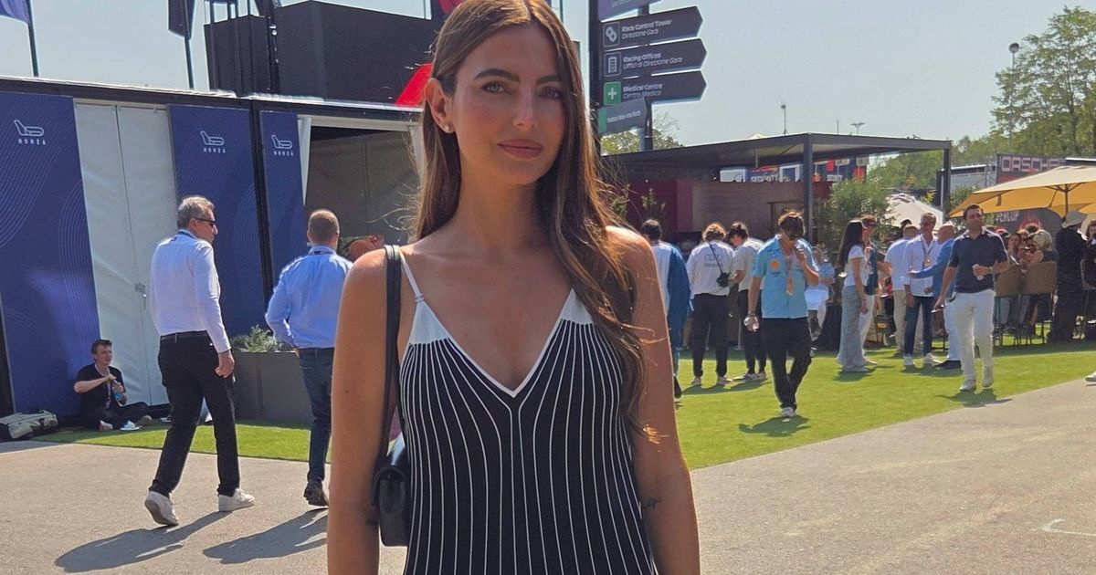Kelly Piquet shares photos of a spicy Victoria’s Secret outfit and doesn’t forge...