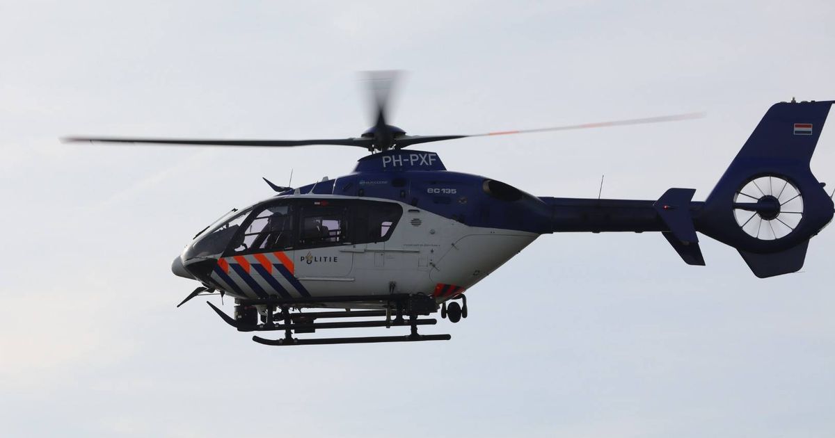 Politieheli ingezet voor verwarde vrijwel naakte man in Waalwijk