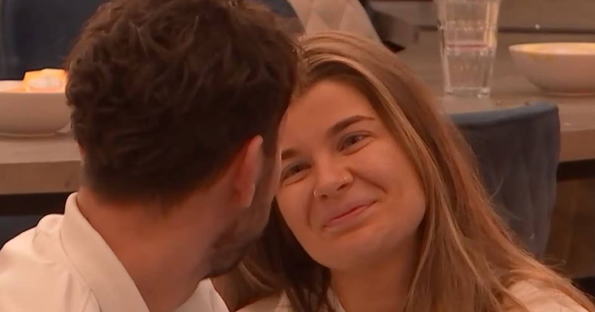 Chess en Thomas (De Bondgenoten) beleven na 'vreemdgaan' tóch weer intiem  momentje in badkamer