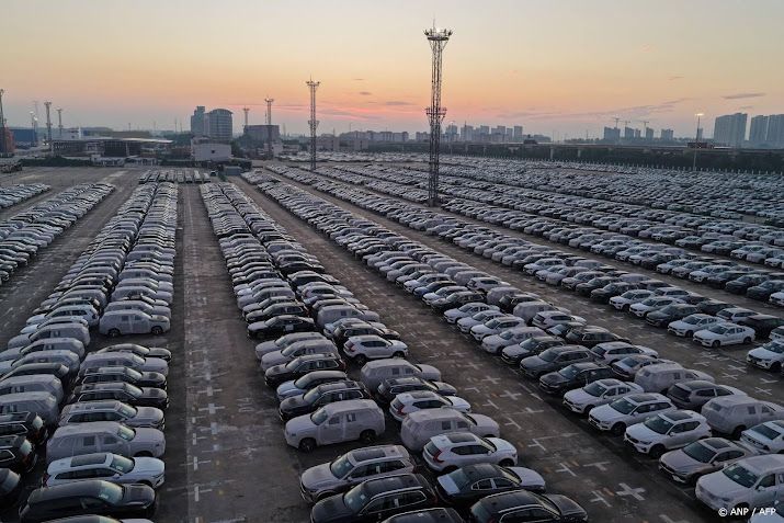 Volvo Cars withdraws 2026 forecast amid market challenges