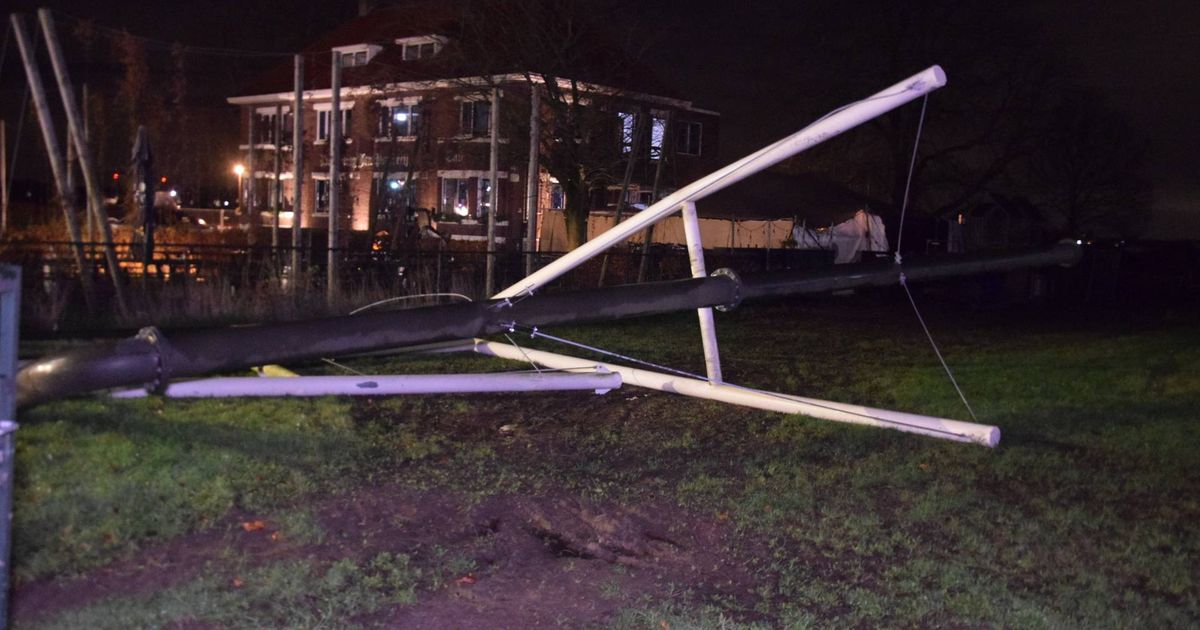 Vrachtwagenbotssing beschadigt iconische bierleiding van Hertog Jan