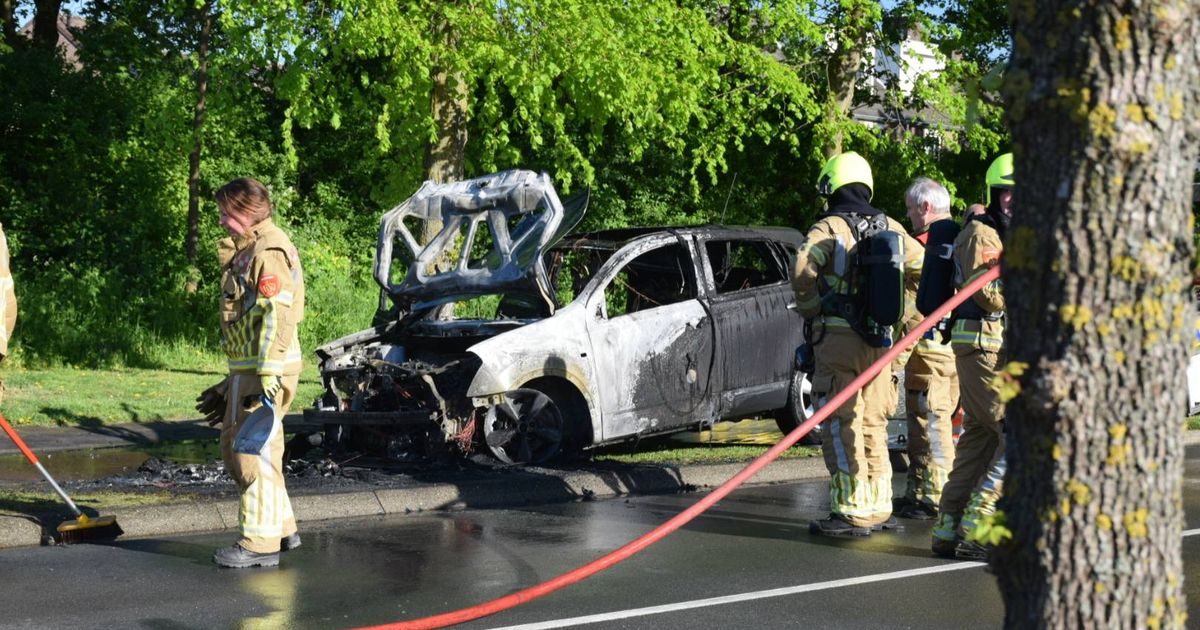 VELDEN, RIJKSWEG – Woensdagmiddag rond 17:35 uur werd de brandweer gealarmeerd…