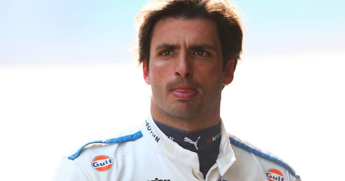 64 Raser Carlos Sainz raser mod F1-broadcastere: Viser kun kærester og kendisser