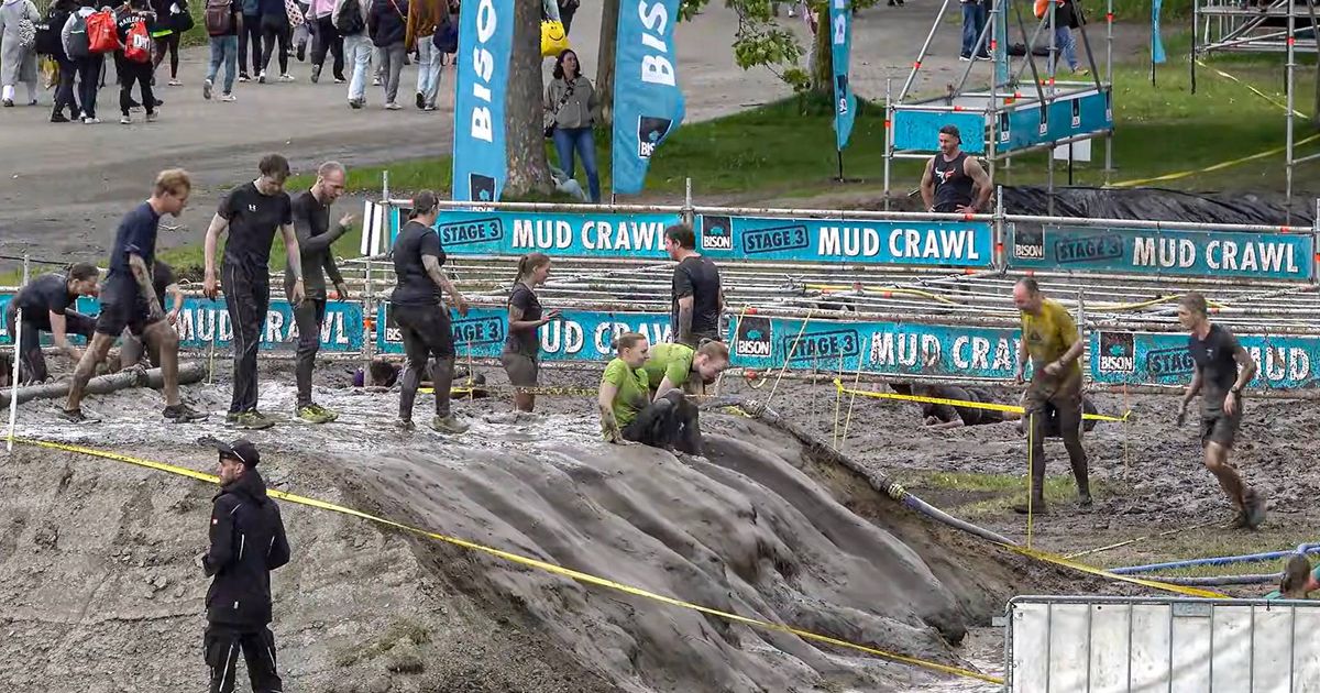 Duizenden deelnemers trotseren modder en hindernissen tijdens Mud Masters in Haarlemmermeer