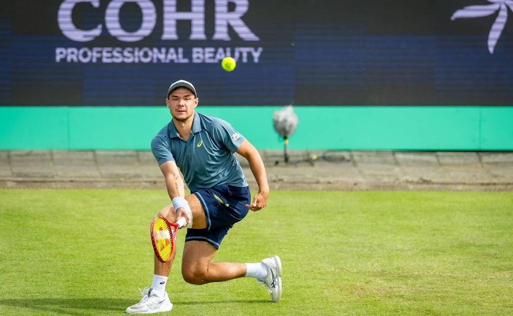 Pool Majchrzak verslaat Medvedev en bereikt finale in Rosmalen