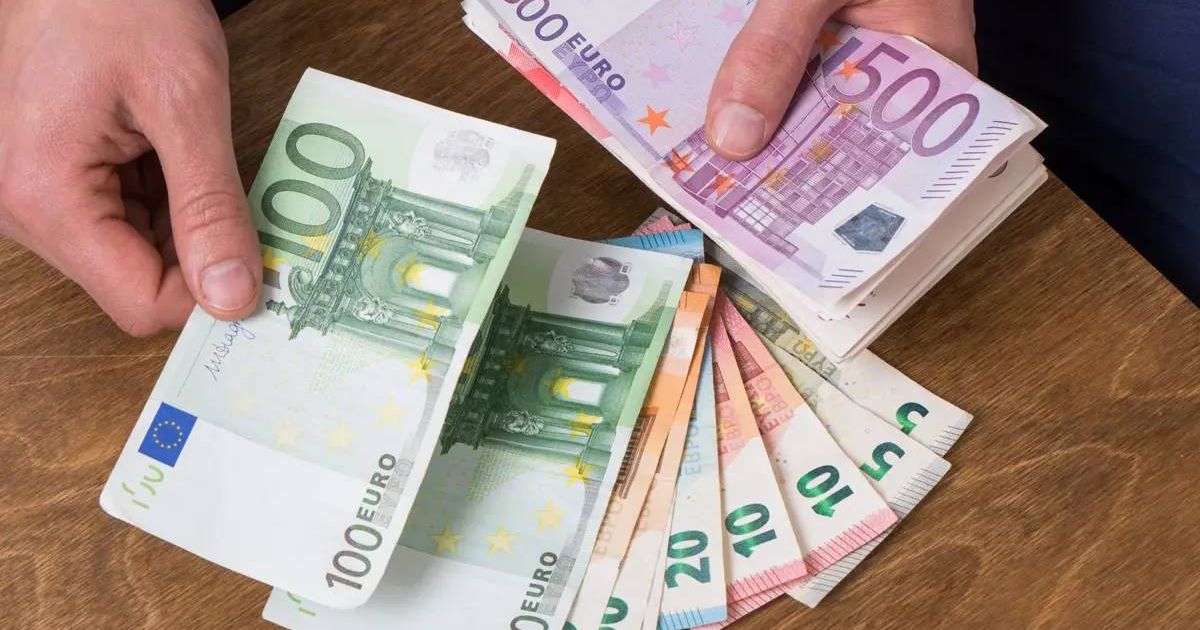 Нидерландские домохозяйства столкнутся с падением покупательной способности на 0,3% из-за скрытых налоговых сборов