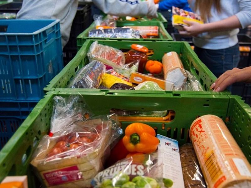 Drentse voedselbanken krijgen steun voor lokale publiekscampagnes