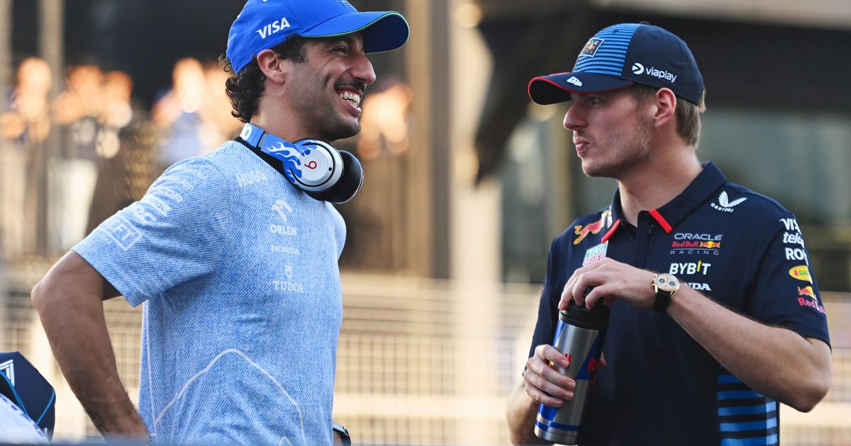 Photo: F1maximaal Red bull racing max verstappen daniel ricciardo visa cash app rb singapore gp zondag