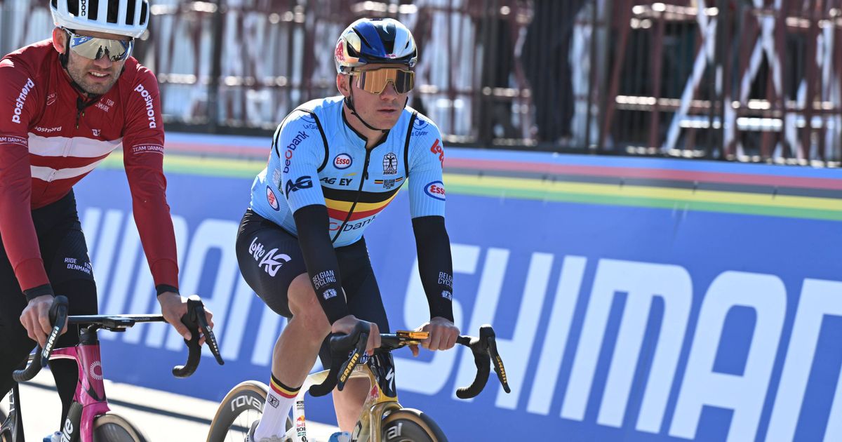 Photo: In de Leiderstrui Lefevere ziet kilo's meer bij Evenepoel richting EK