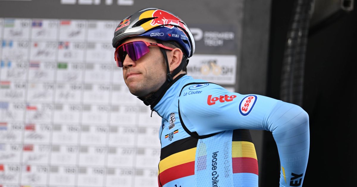 Photo: In de Leiderstrui Eddy Planckaert Slams Mathieu van der Poel's "Stupid" Tactics at World Championships